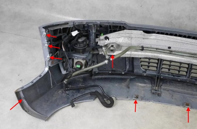 места крепления переднего бампера Audi A4 B6 (2000-2006)